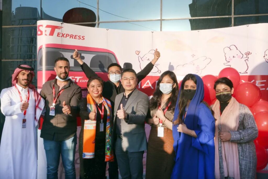 在沙特干快递的300天 在沙特干快递的300天