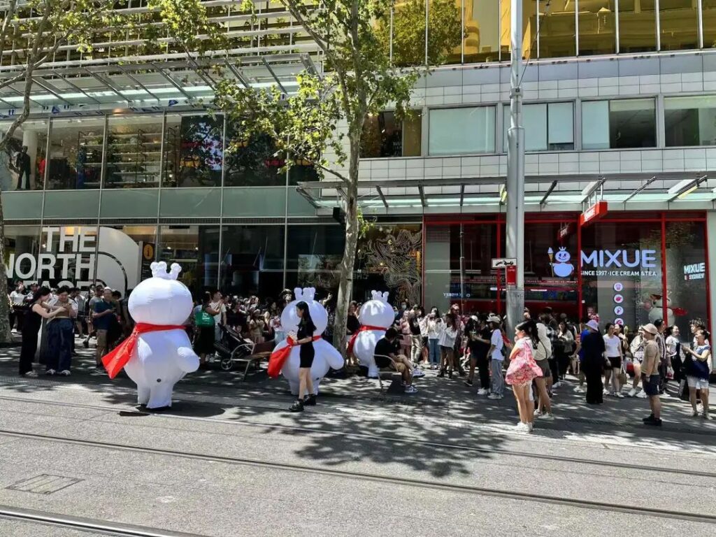 征服全球年轻人!中国茶饮出海,还有3个“未完成” 征服全球年轻人!中国茶饮出海,还有3个“未完成”