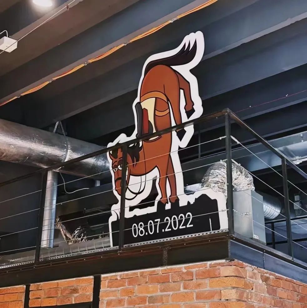 在波兰,坠入2077的往日之影 在波兰,坠入2077的往日之影
