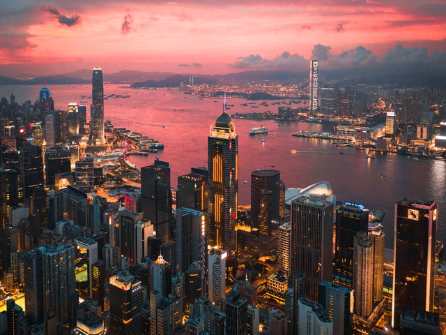 “全球抢人”背后：香港缺人，挺急的