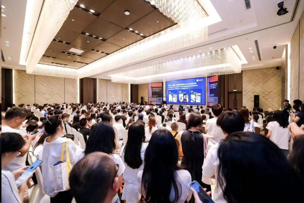 AI重构品牌全球化,在霞光社这场大会上讲清楚了 AI重构品牌全球化,在霞光社这场大会上讲清楚了
