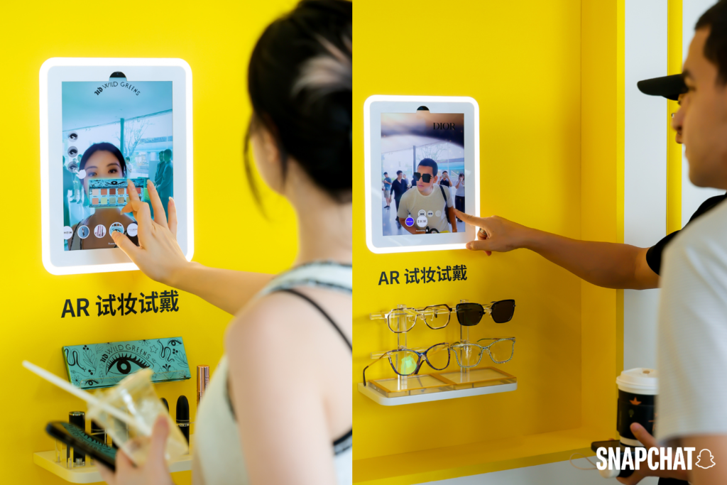 Snapchat 携手 36 氪出海发布《中东出海白皮书》:约 2/3 消费者通过社交媒体发现新品牌,超九成购买决策受熟人推荐影响 Snapchat 携手 36 氪出海发布《中东出海白皮书》:约 2/3 消费者通过社交媒体发现新品牌,超九成购买决策受熟人推荐影响